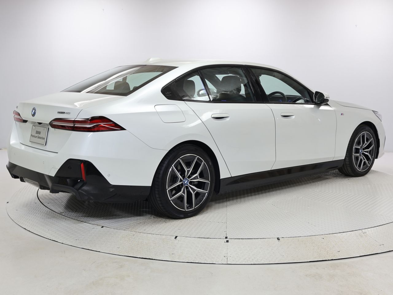 BMW i5 eDrive40 Sedan RHD