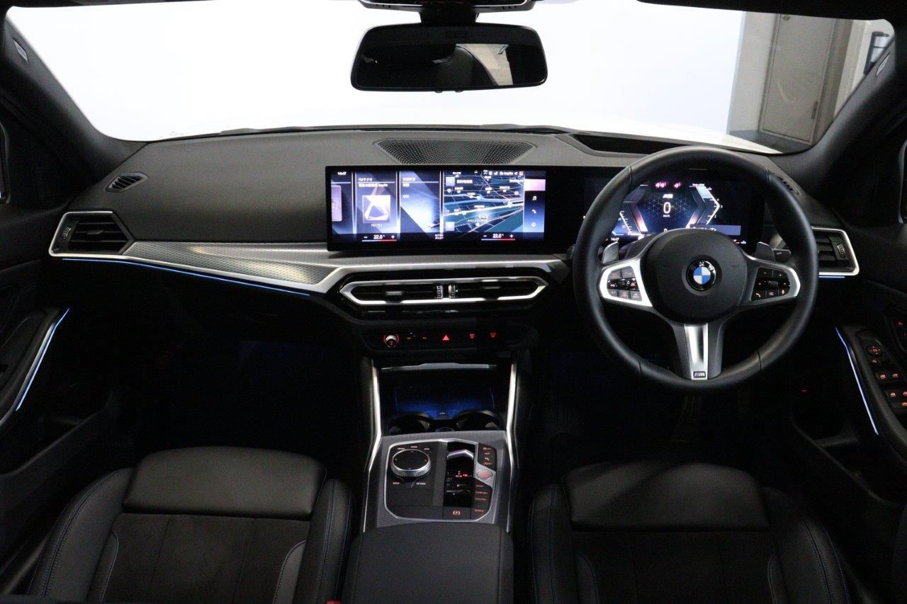 320d xDrive Berline RHD