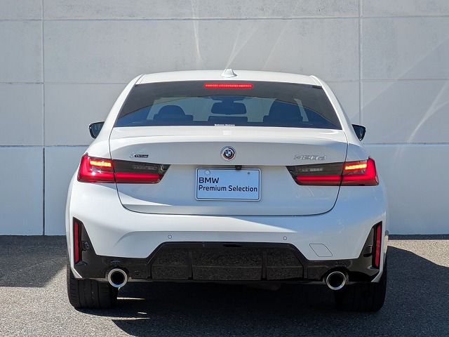 320d xDrive Berline RHD