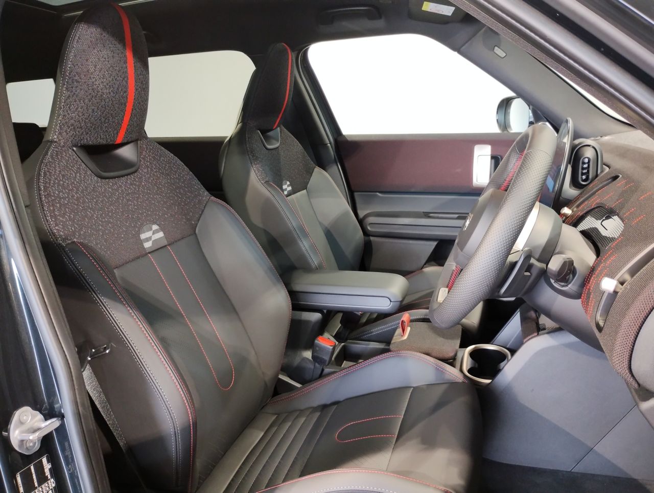 U25 MINI John Cooper Works Countryman ALL4