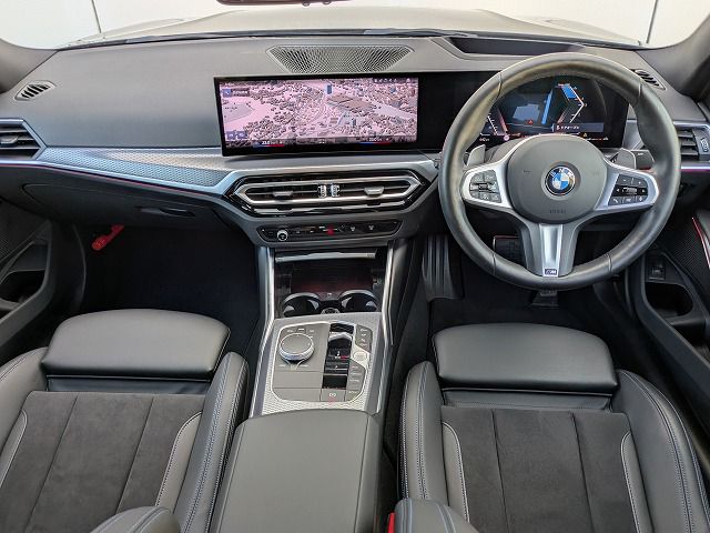 320d xDrive Berline RHD