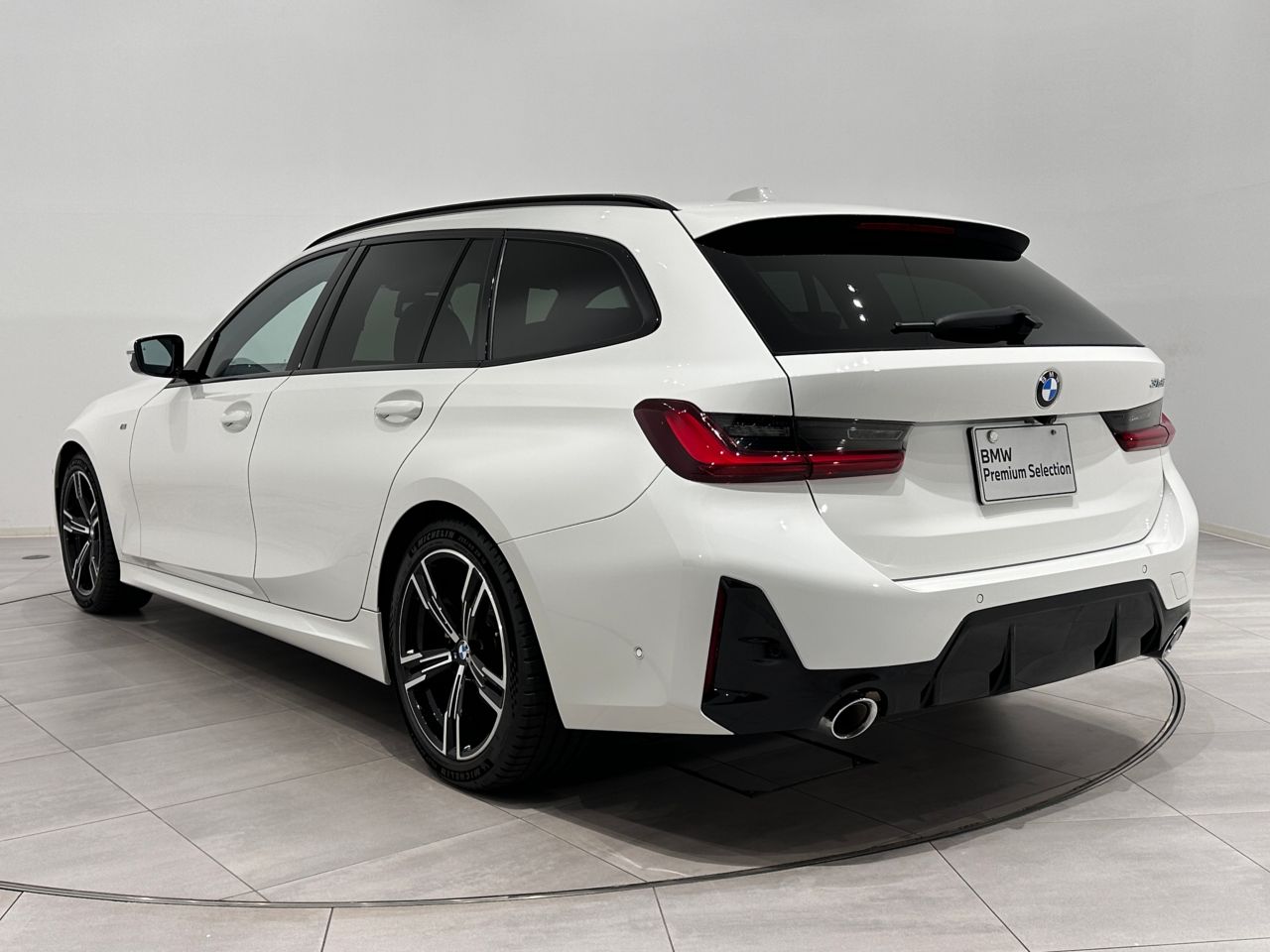 318i Touring RHD