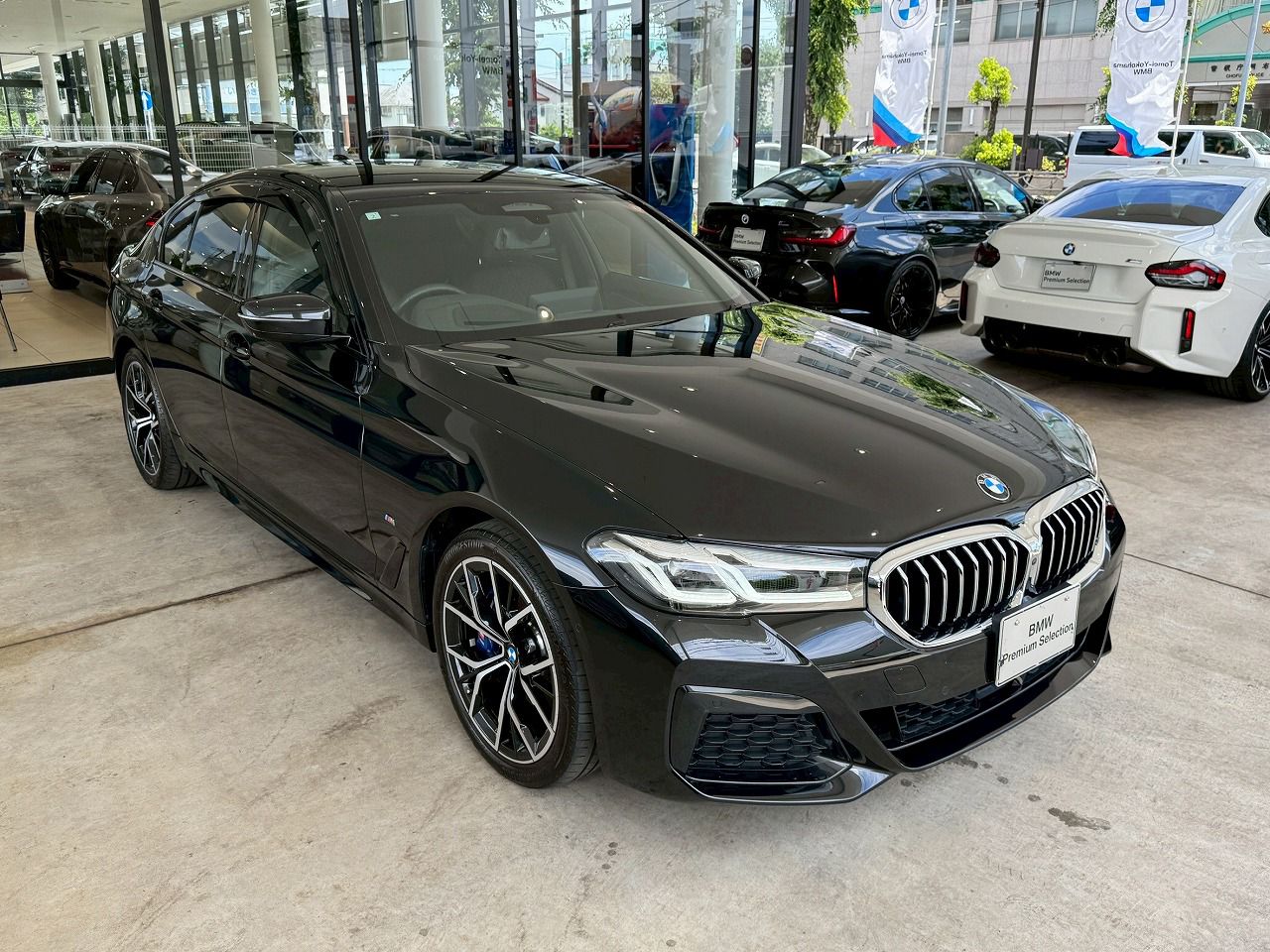 530e Sedan RHD