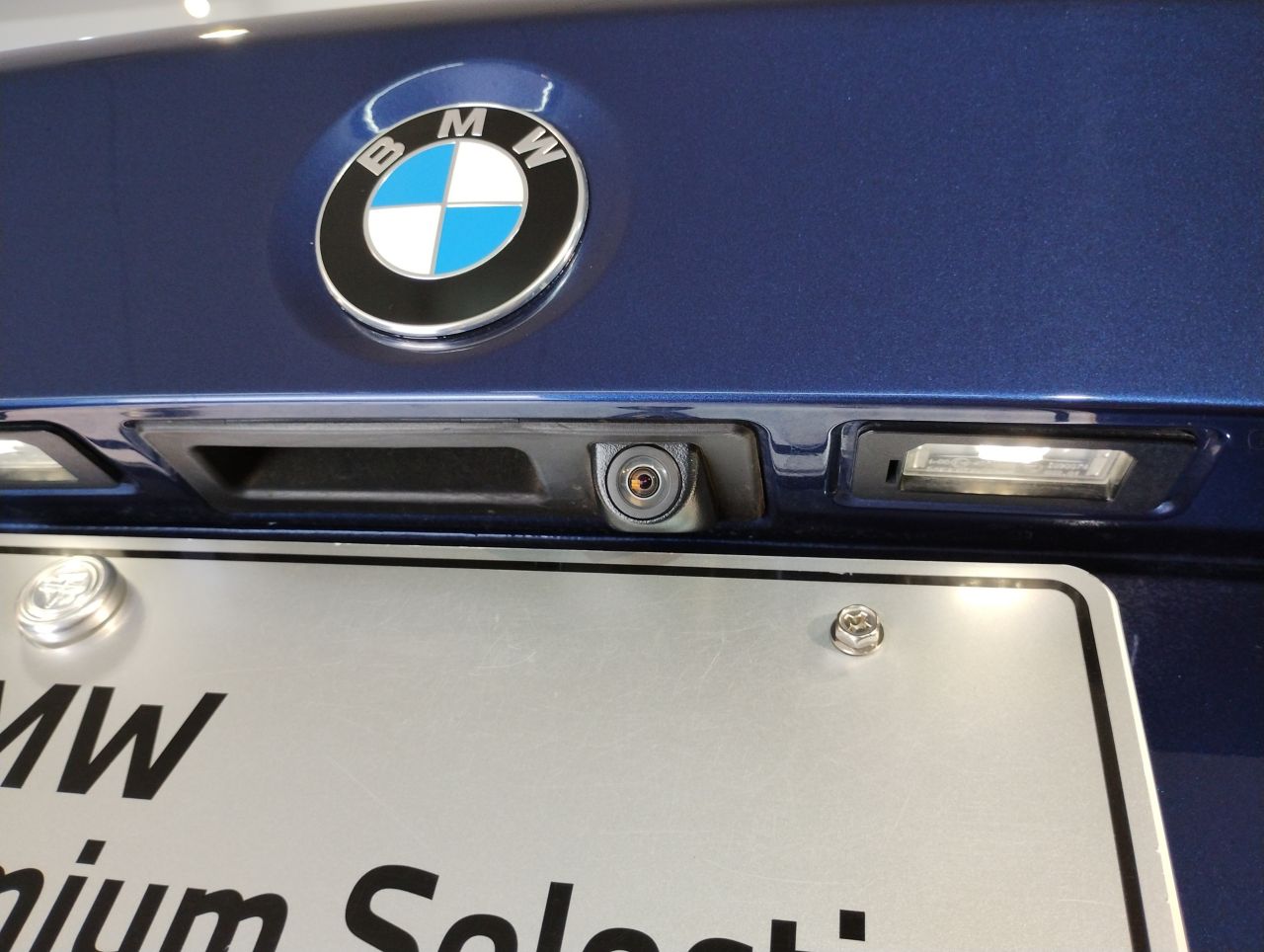 320D SEDAN RHD