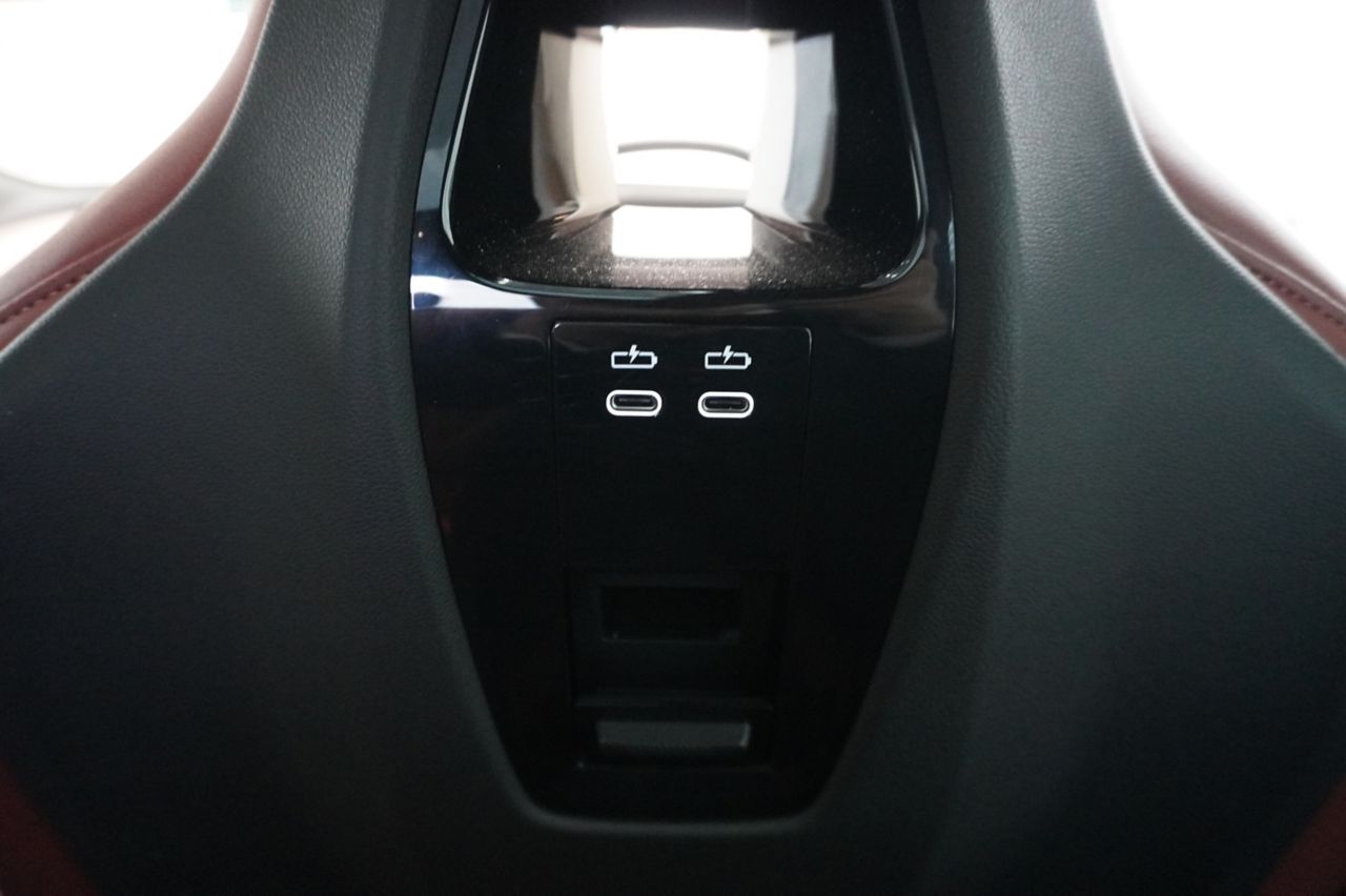 i20 iX xDrive40