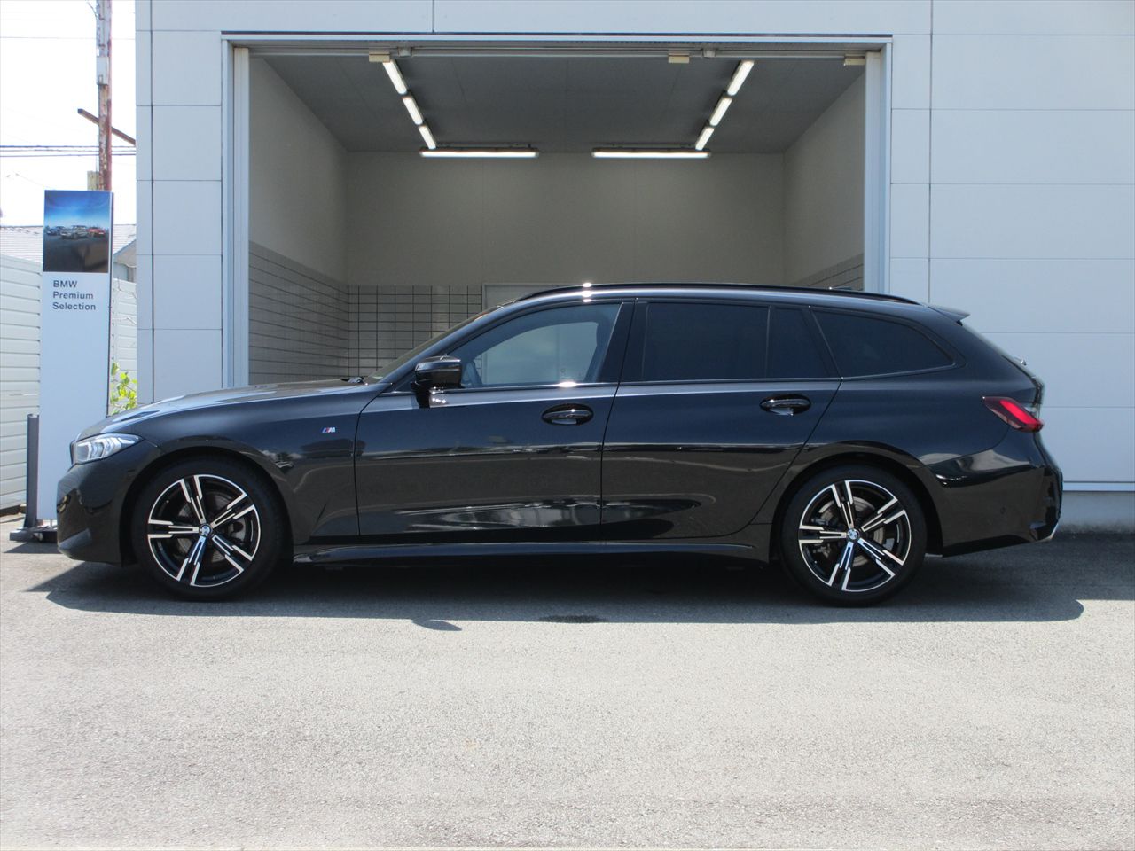 G21 320i Touring LCI RHD