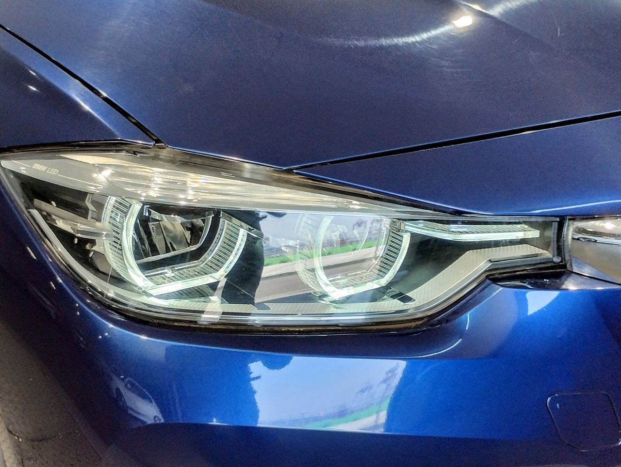320D SEDAN RHD