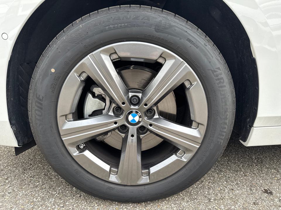 BMW 218