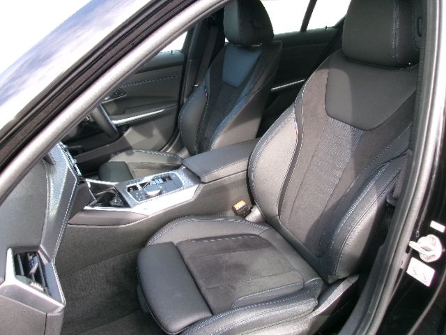 320d xDrive Berline RHD