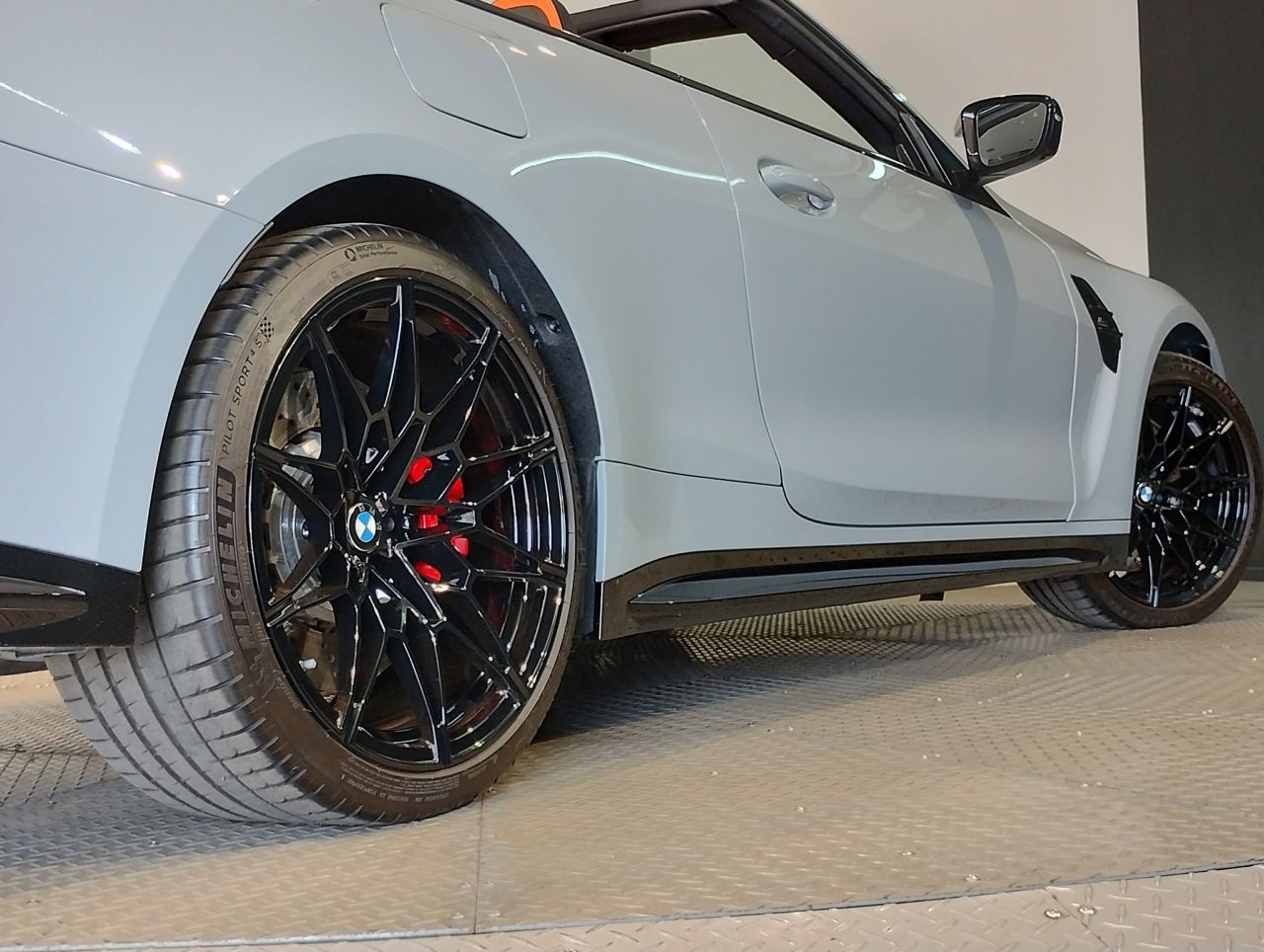 G83 M4 Competition M xDrive Competition RHD