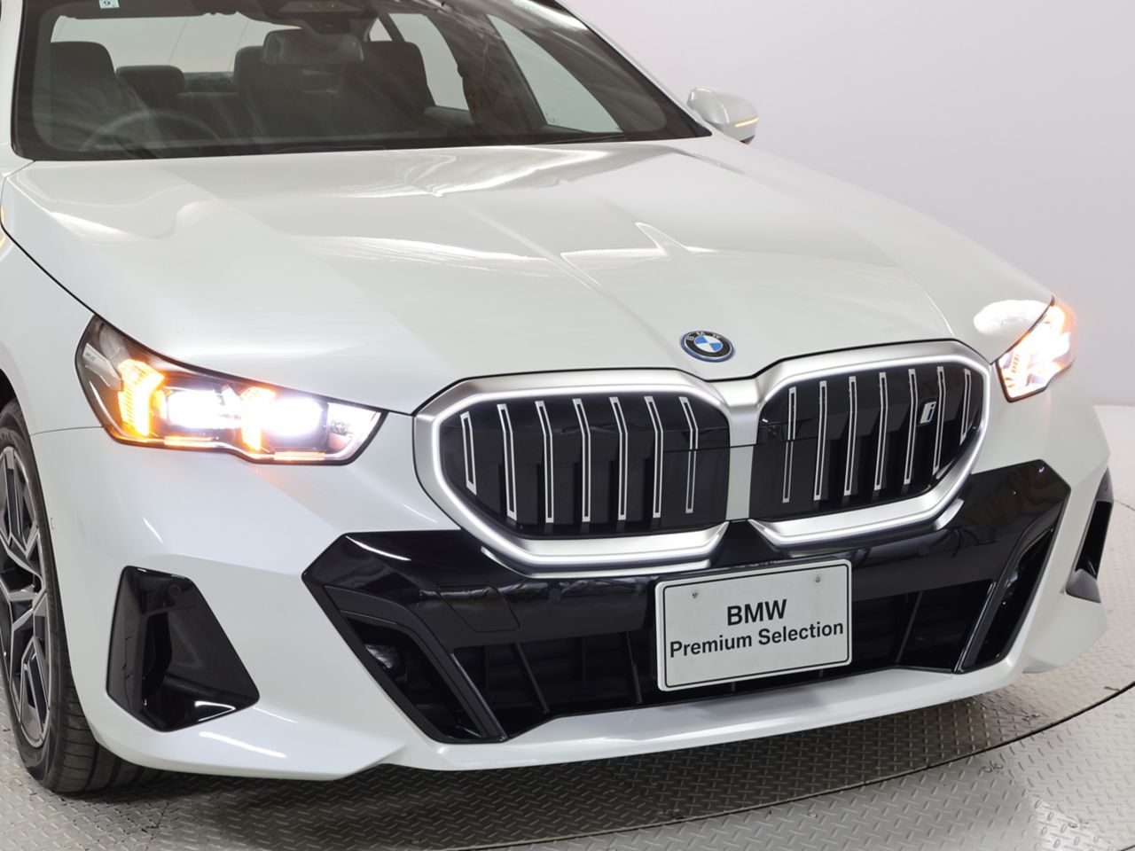 BMW i5 eDrive40 Sedan RHD