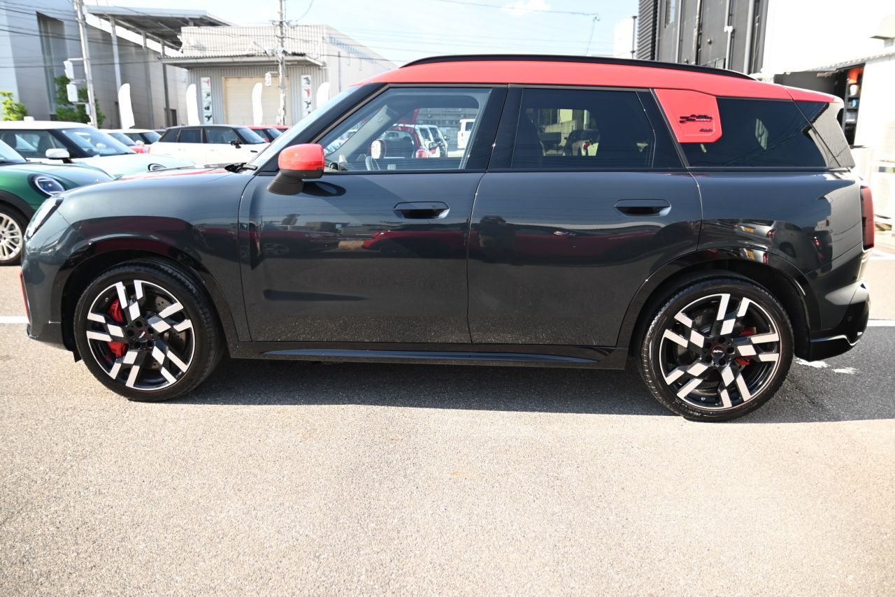 U25 MINI John Cooper Works Countryman ALL4