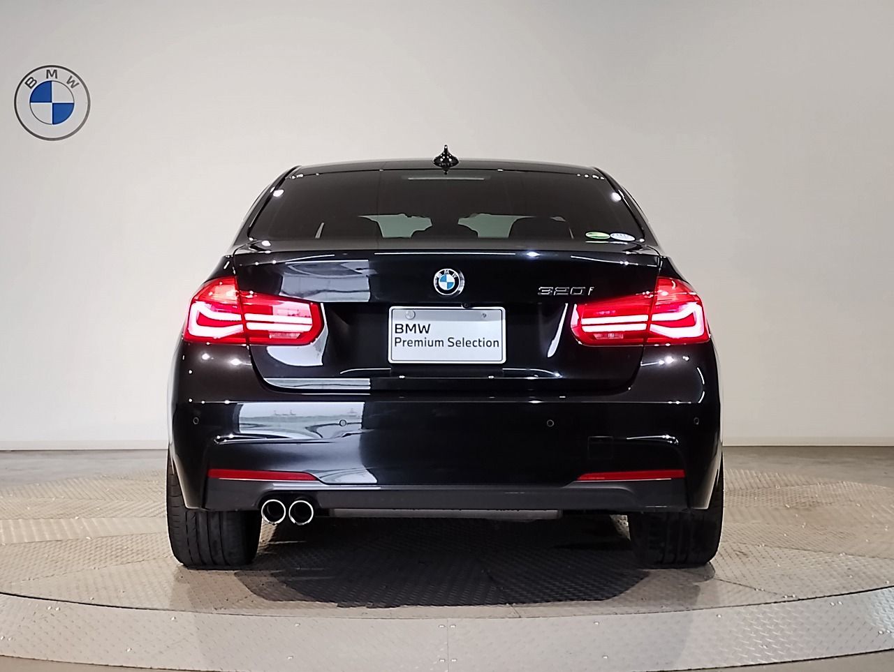 320I SEDAN RHD