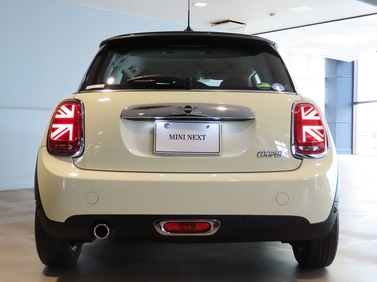 F56 MINI Cooper 3-Door Hatch LCI