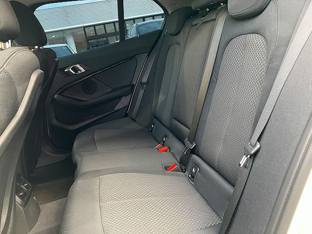 F40 118d Sports Hatch 5-door B47 2.0d