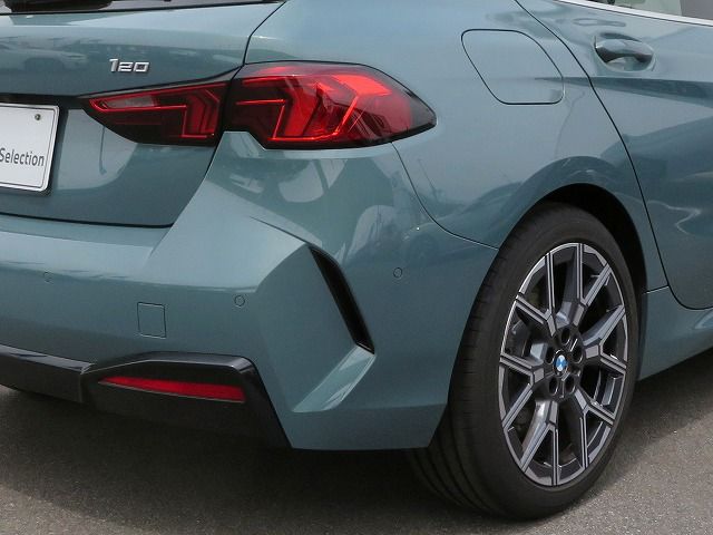 120 Sport Sports Hatch