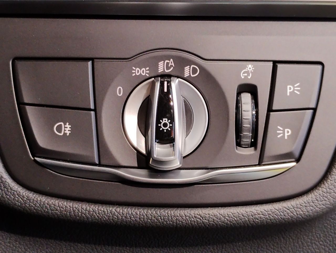 G01 X3 M40i RHD LCI ZA