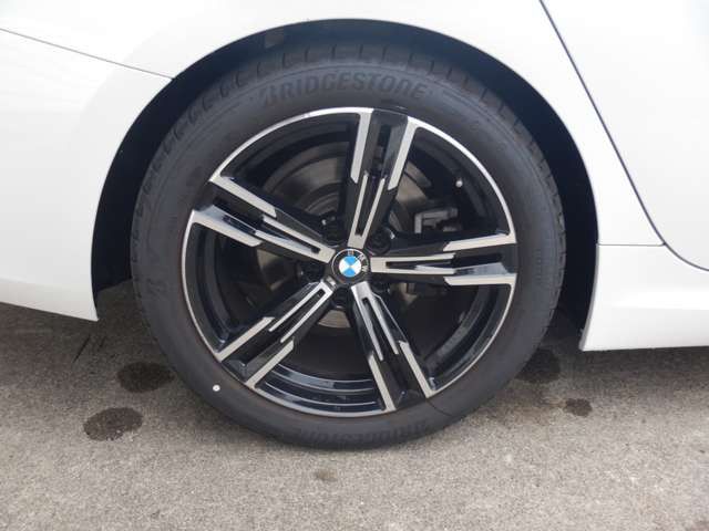 G20 320i Saloon LCI RHD MX