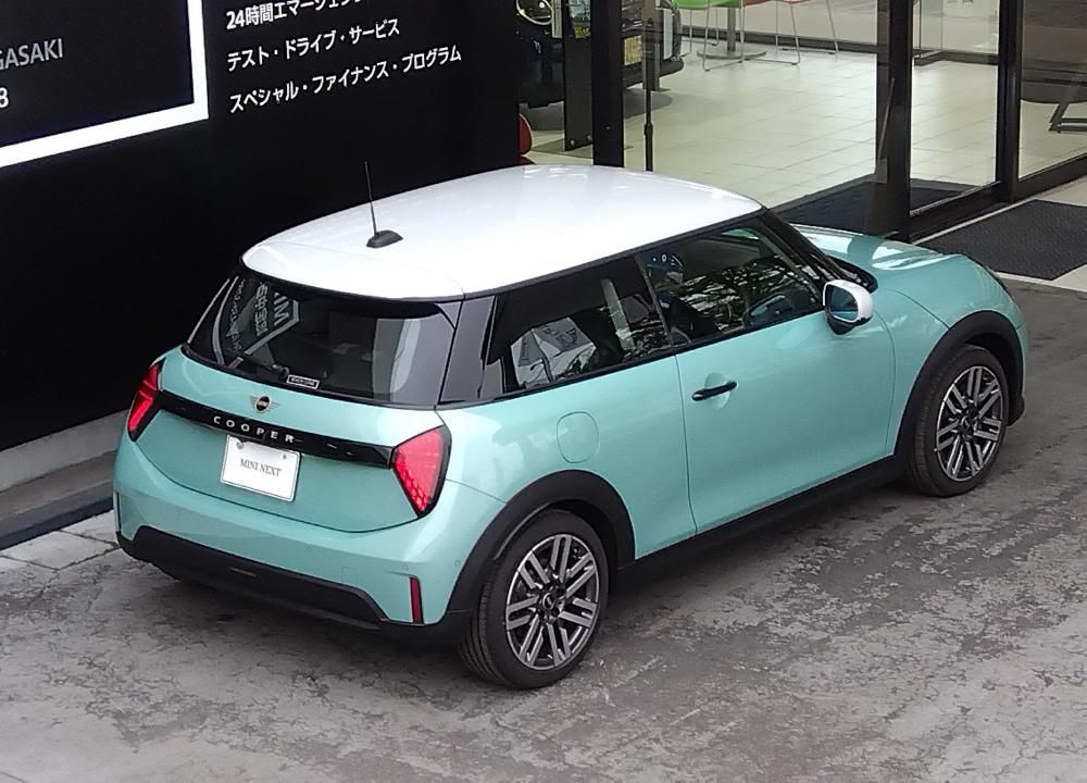 F66 MINI Cooper C 3Dr