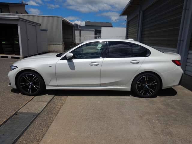 320d xDrive Berline RHD