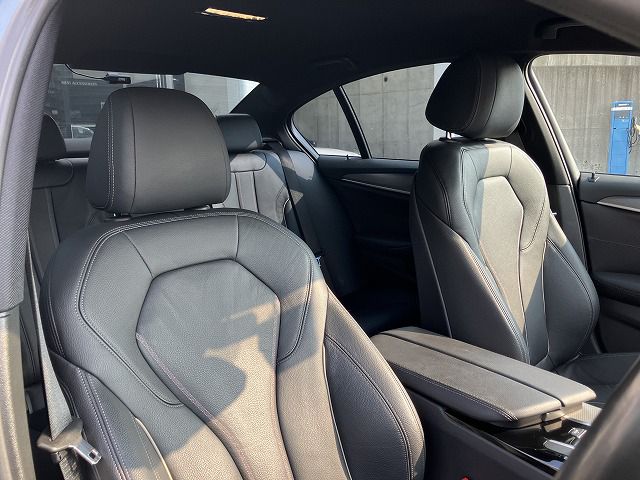 G20 320i Saloon RHD TU