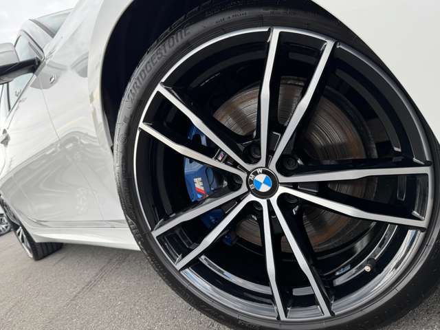 G20 320d xDrive RHD Saloon