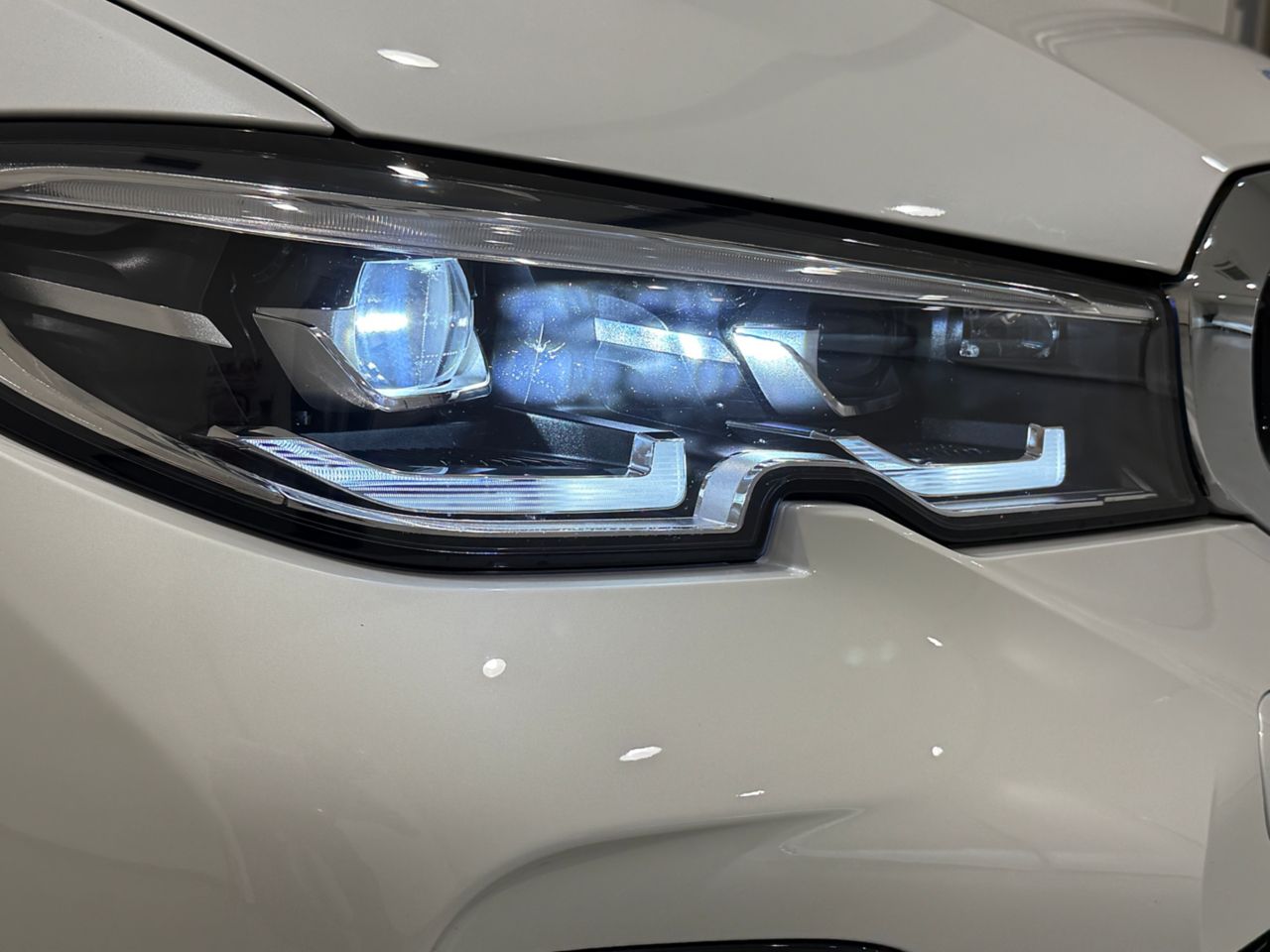 G20 330e Saloon RHD MX