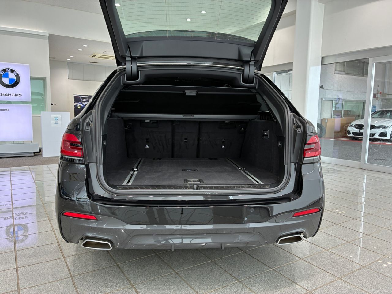520d xDrive Touring RHD