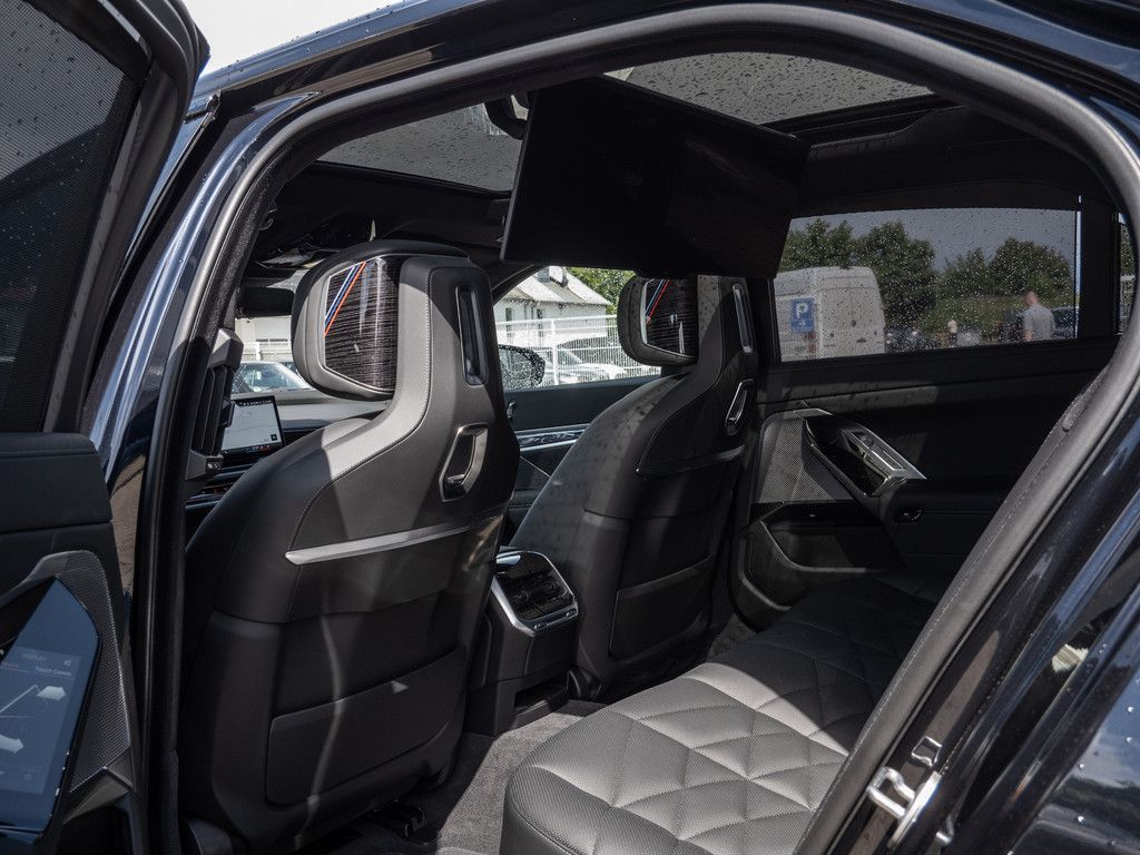 BMW 740