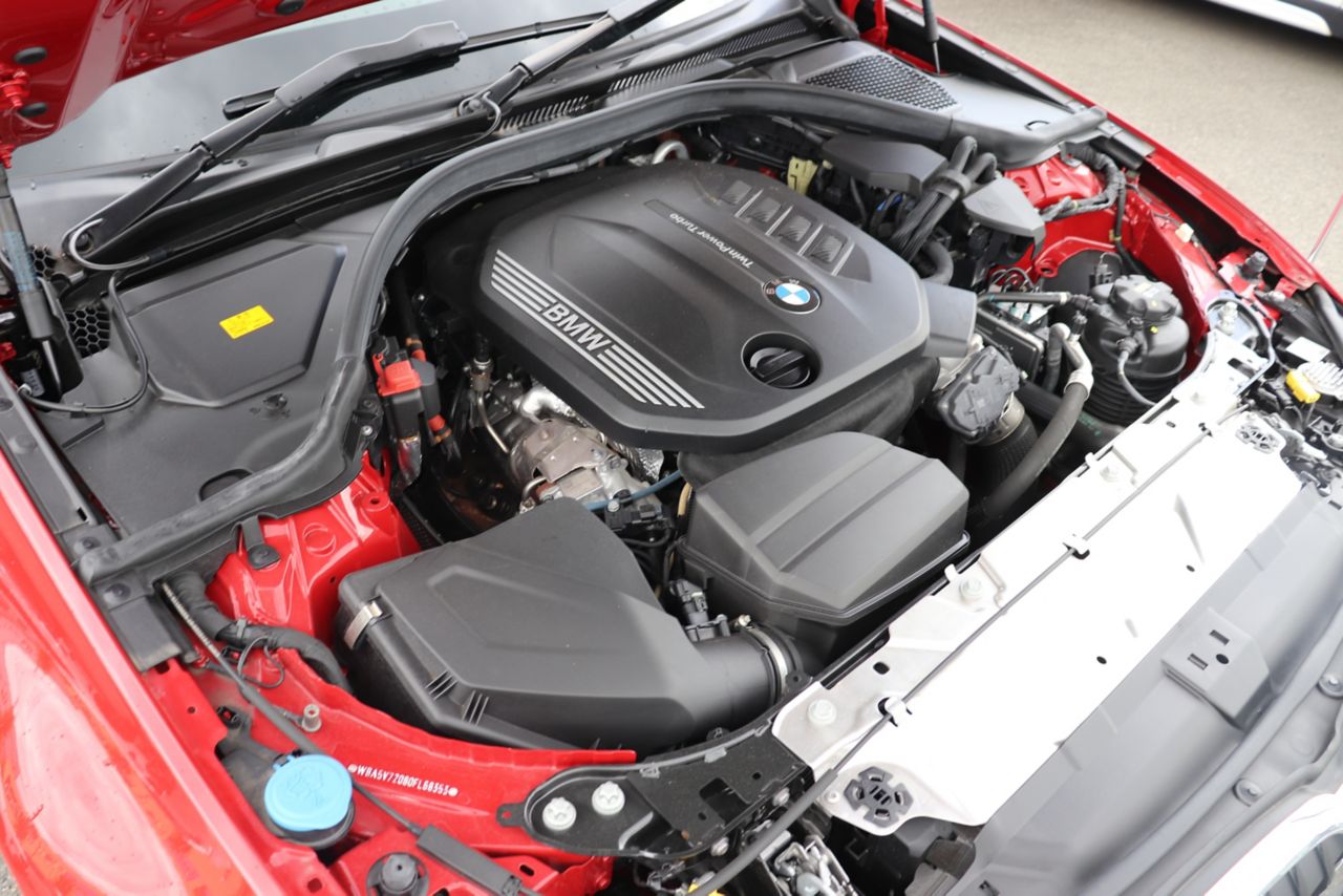 G20 320d xDrive RHD Saloon