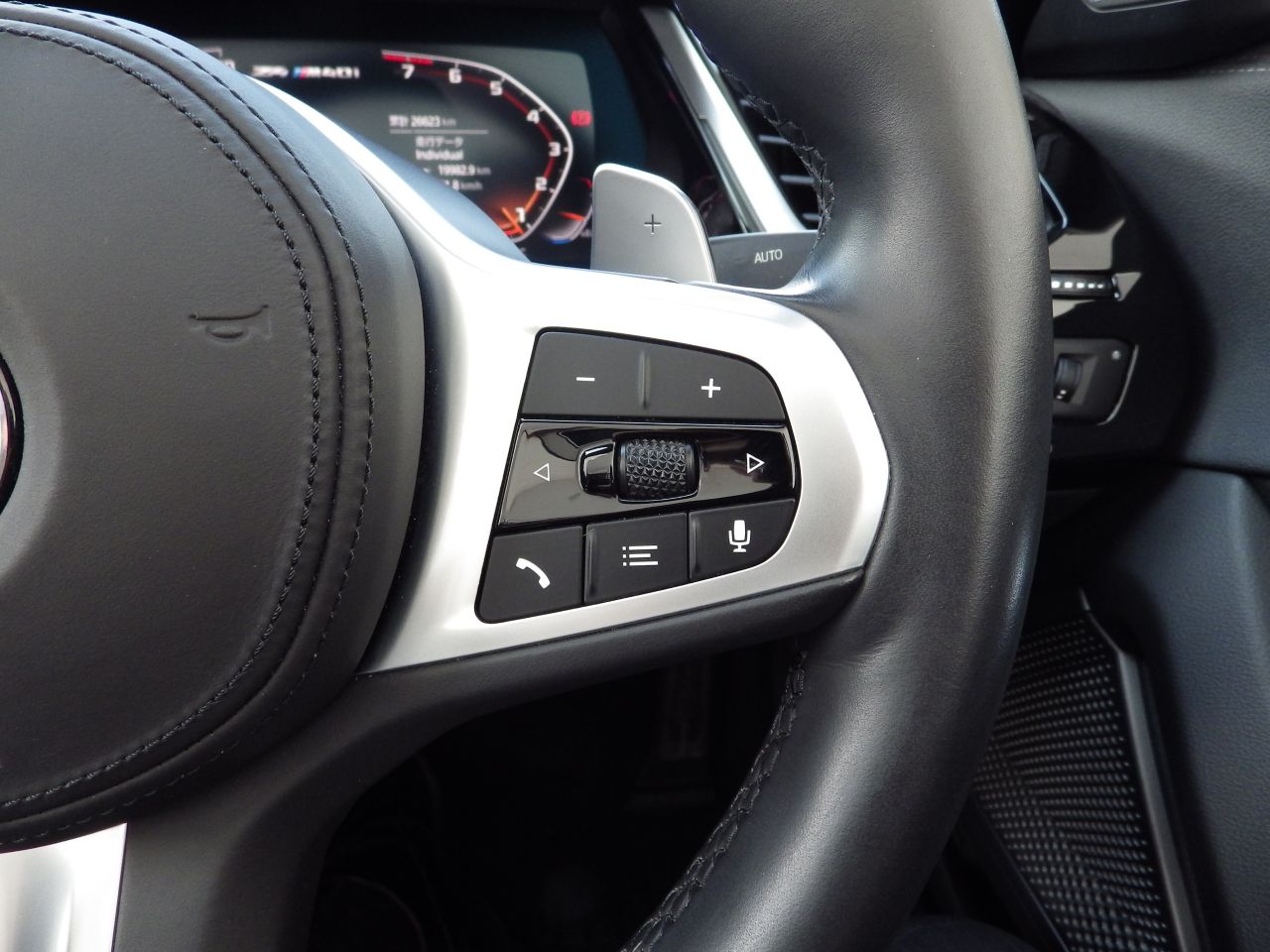 G29 Z4 M40i RHD