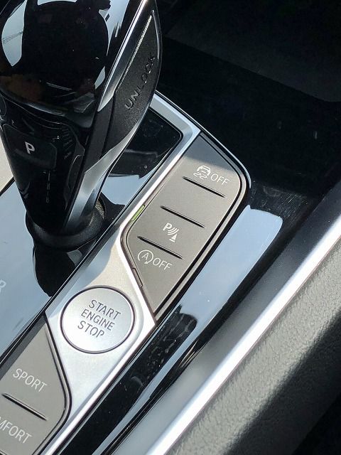 G29 z4 sDrive20i RHD