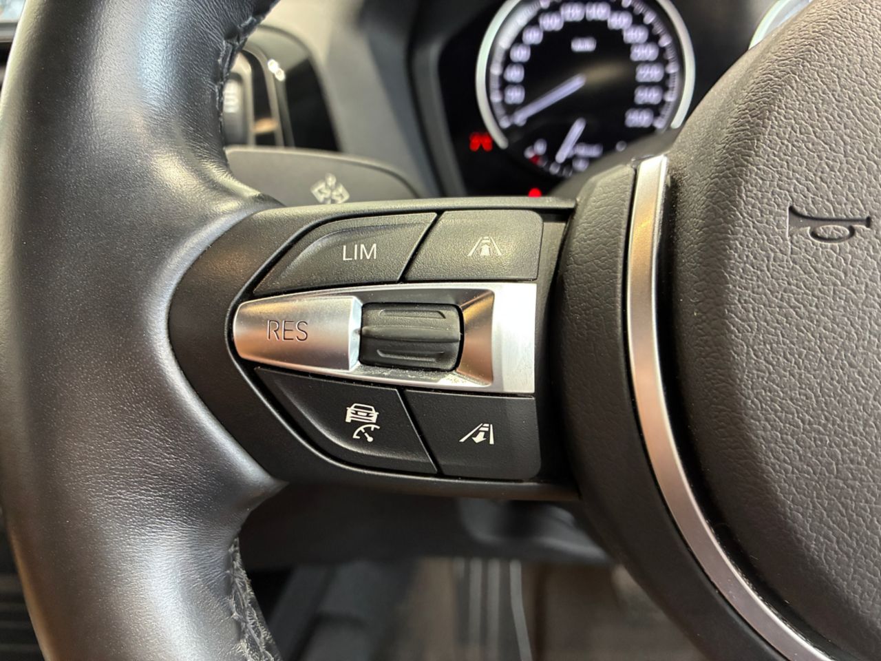118D 5DOOR RHD