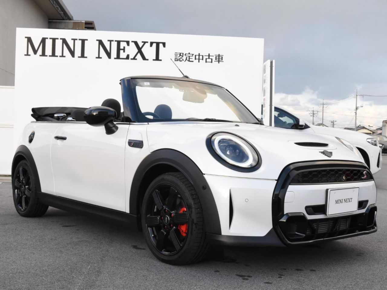MINI COOPER S CONVERTIBLE.