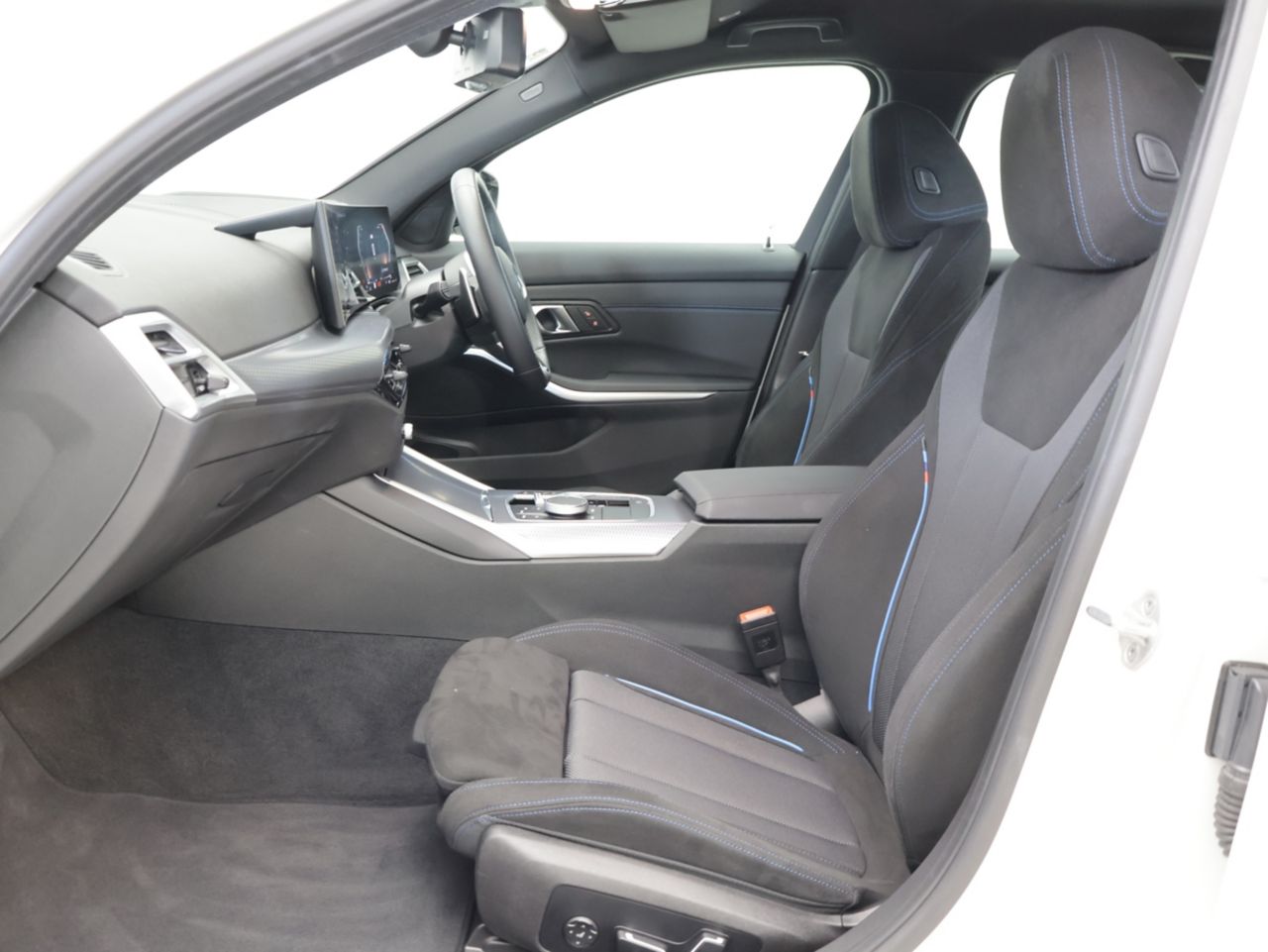 G20 320i Saloon LCI RHD MX