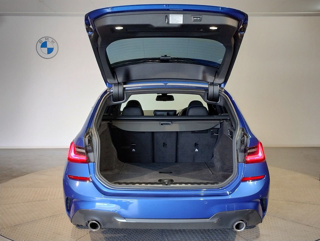 G21 320i RHD
