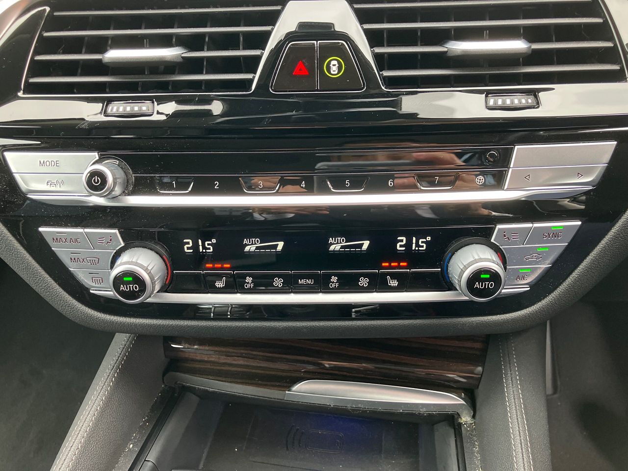 520d xDrive Sedan RHD