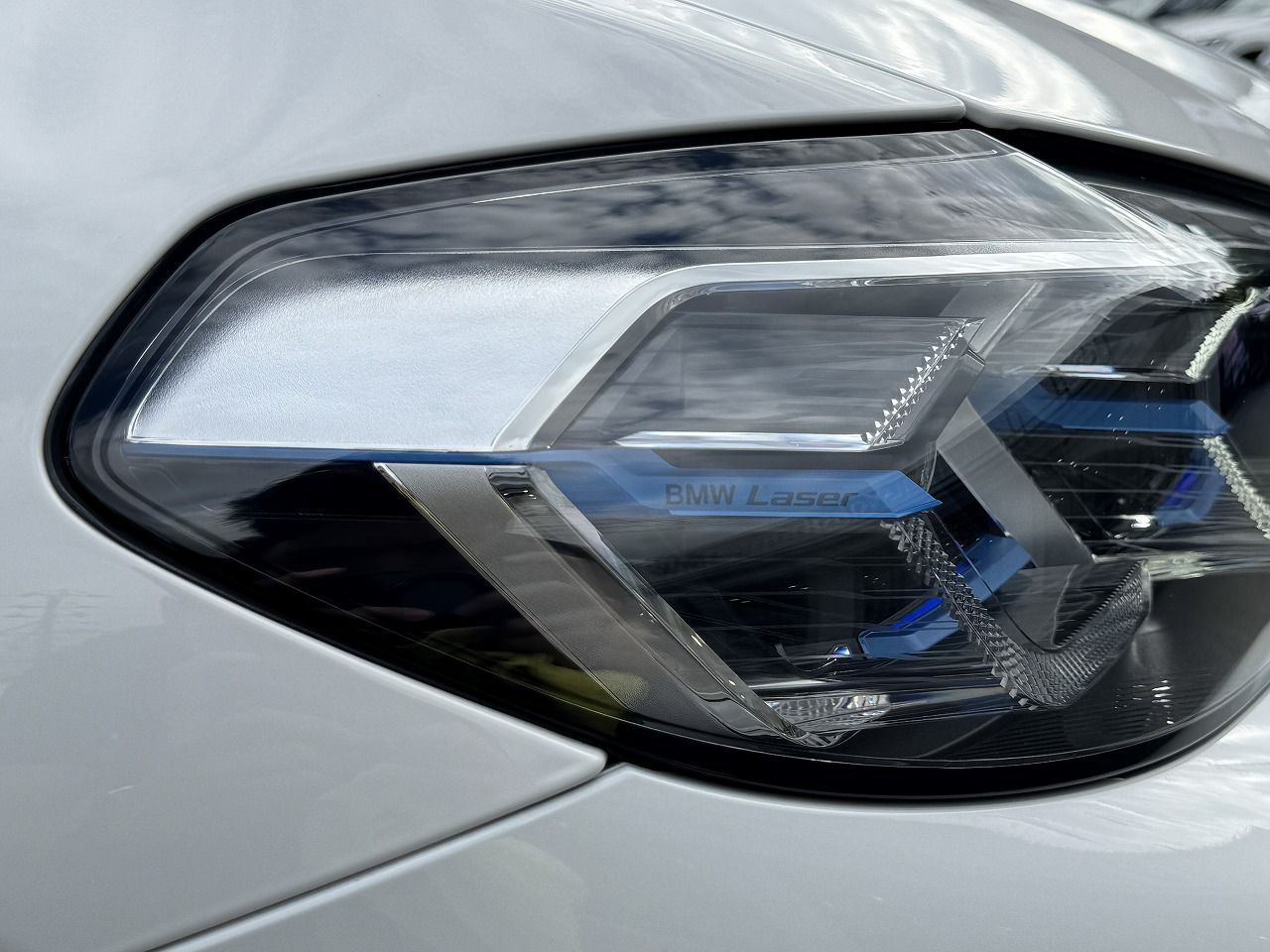 G01 X3 M40d RHD LCI ZA