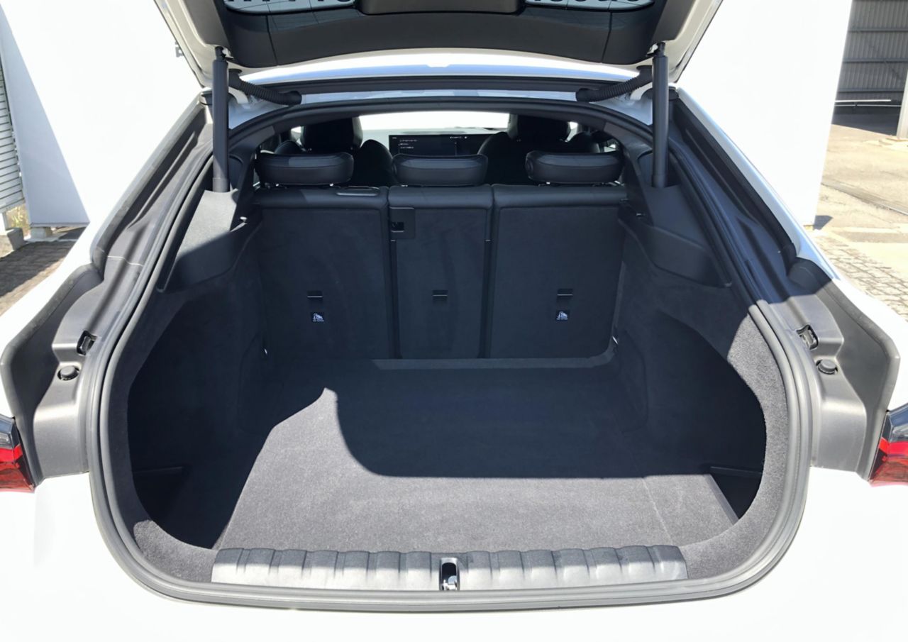 G26 i4 eDrive35 RHD