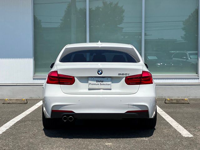 320I SEDAN RHD