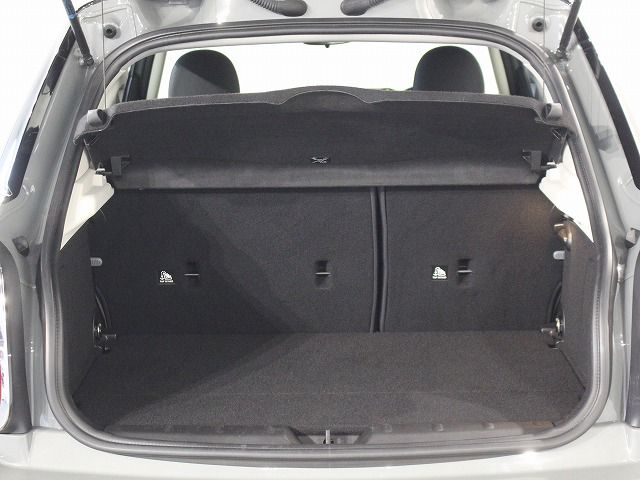 F55 COOPER D (AT)