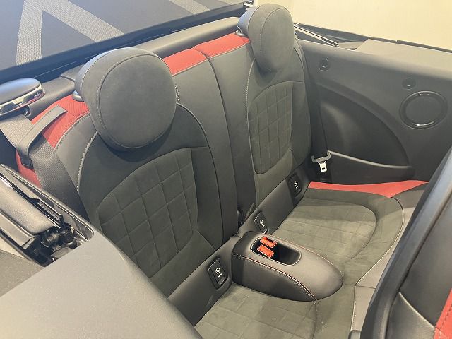 MINI JCW ｺﾝﾊﾞｰﾁﾌﾞﾙ