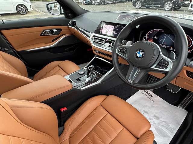 G20 320d xDrive RHD Saloon