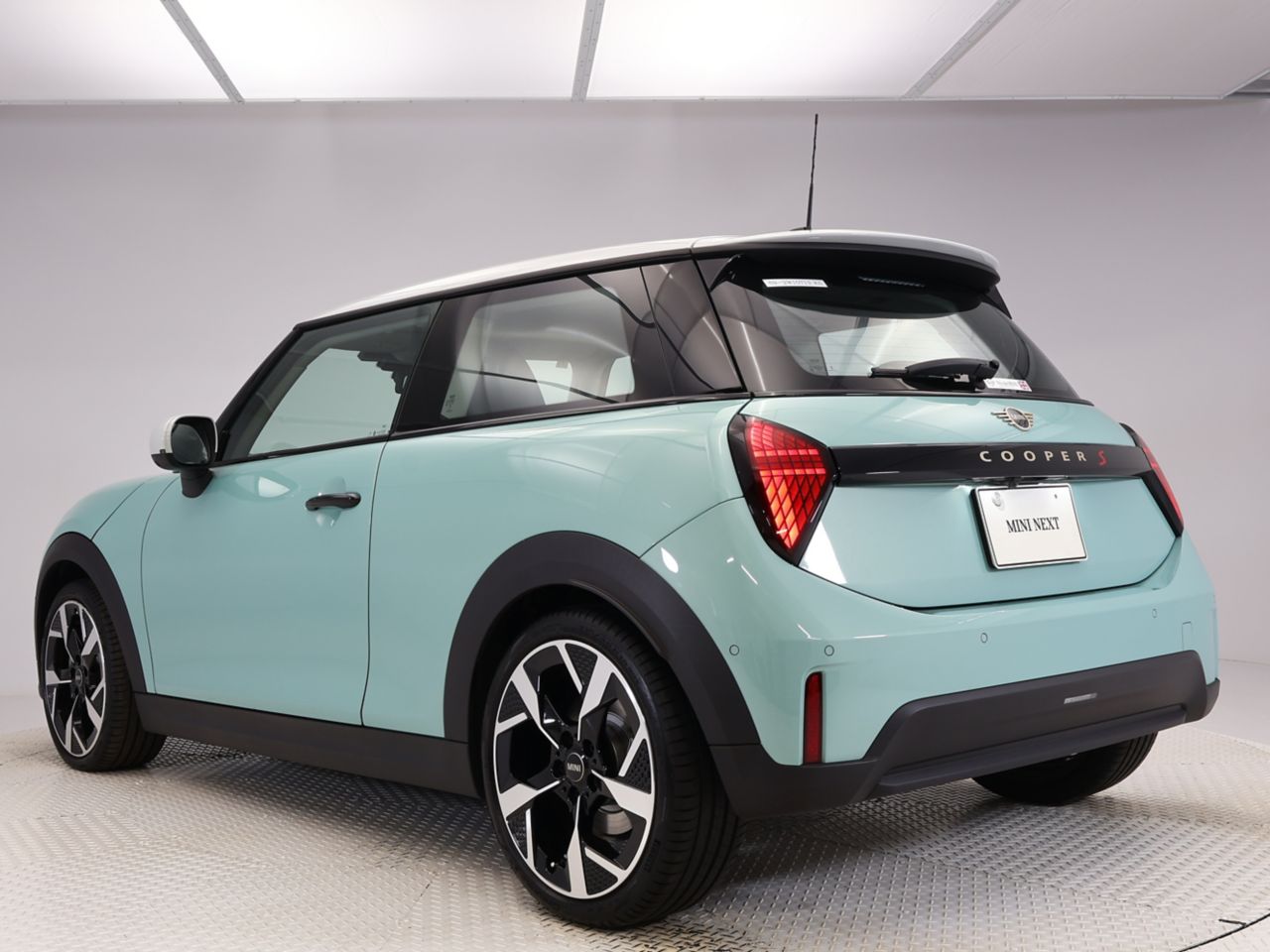 F66 MINI Cooper S 3Dr