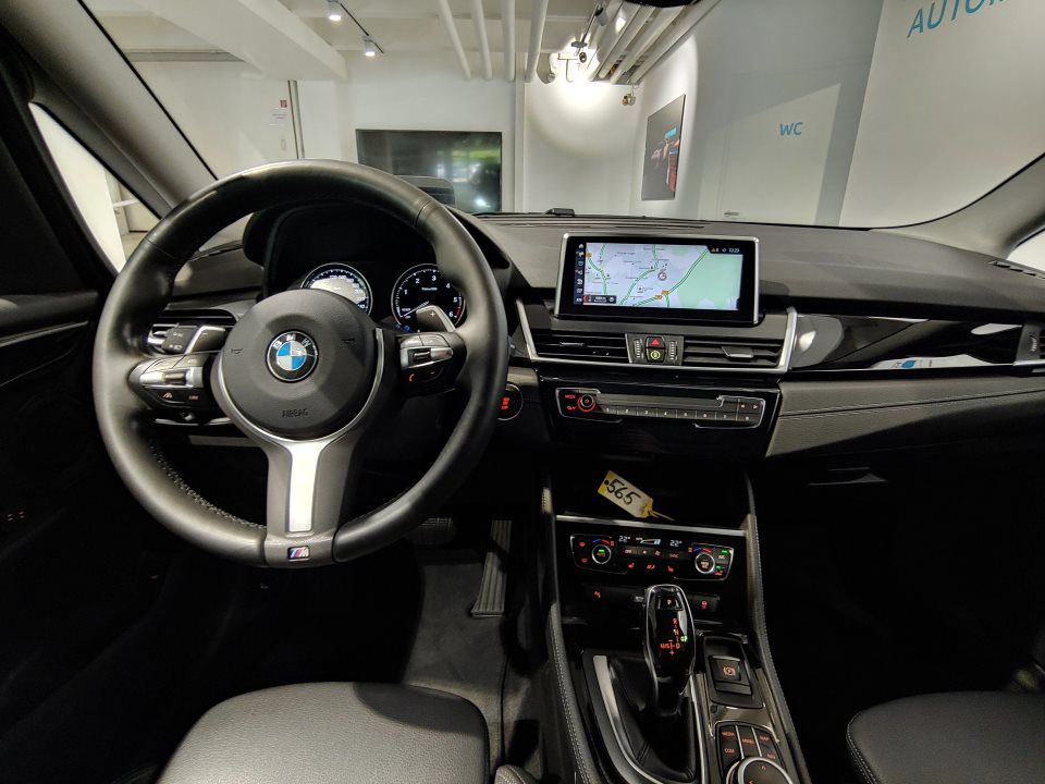 BMW 218