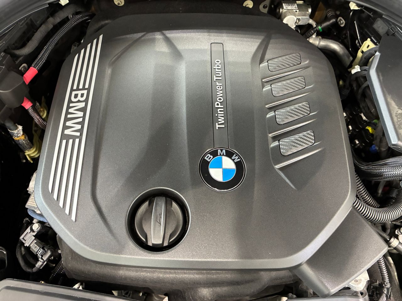 520d xDrive Touring RHD