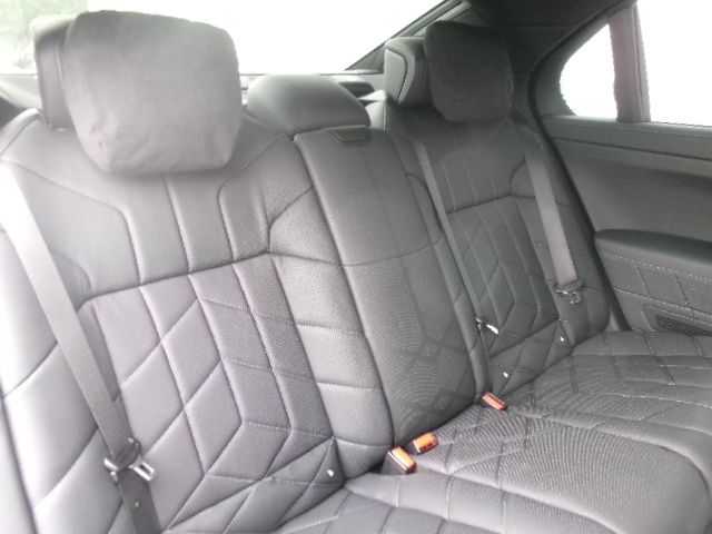 BMW i7 eDrive50 Sedan RHD