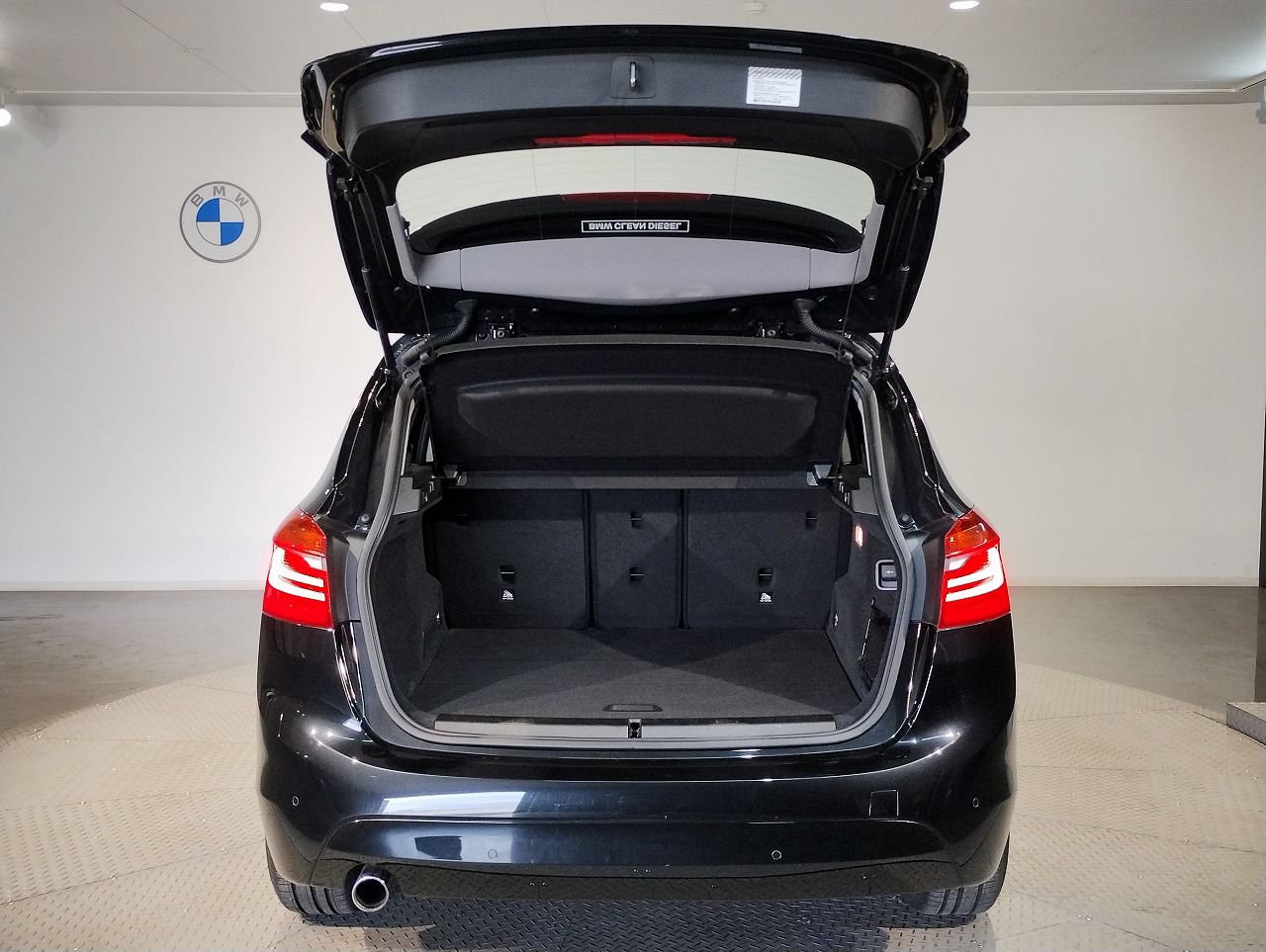 218D ACTIVE TOURER RHD