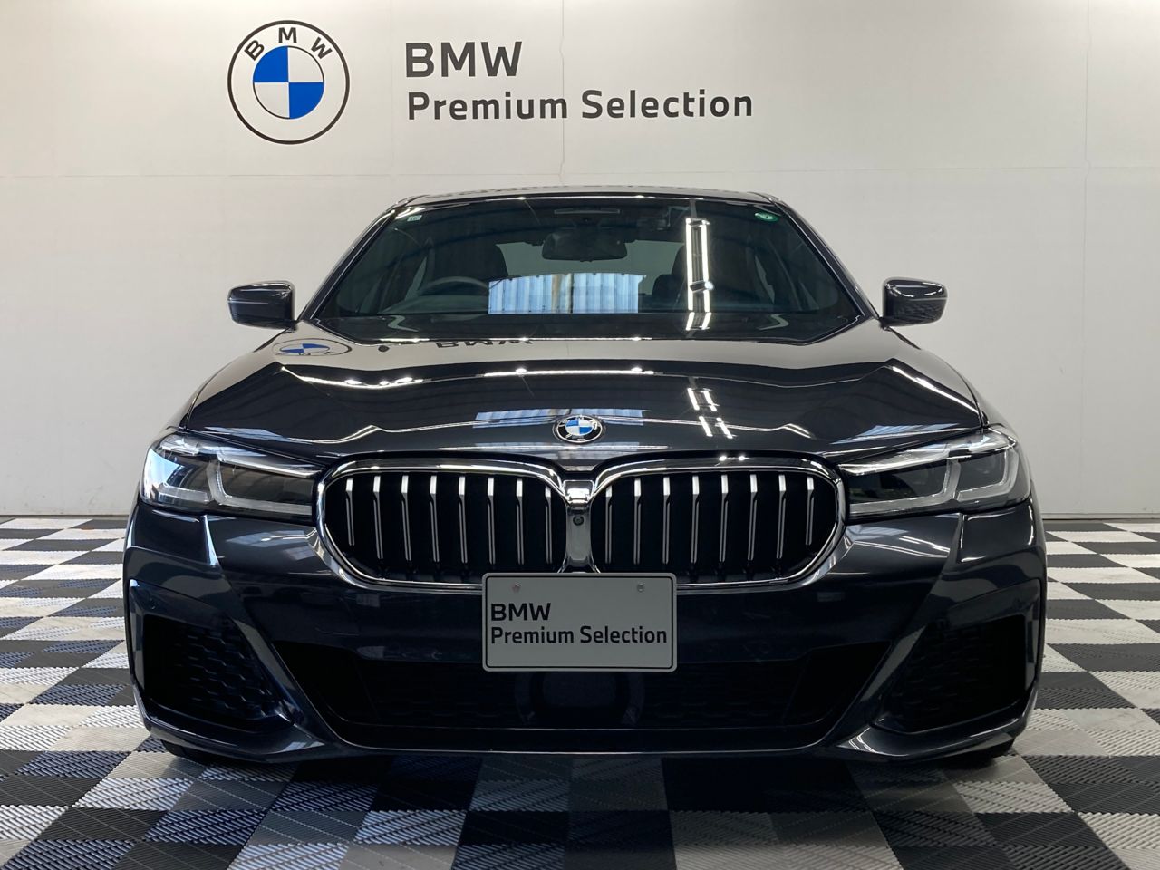 520d xDrive Sedan RHD