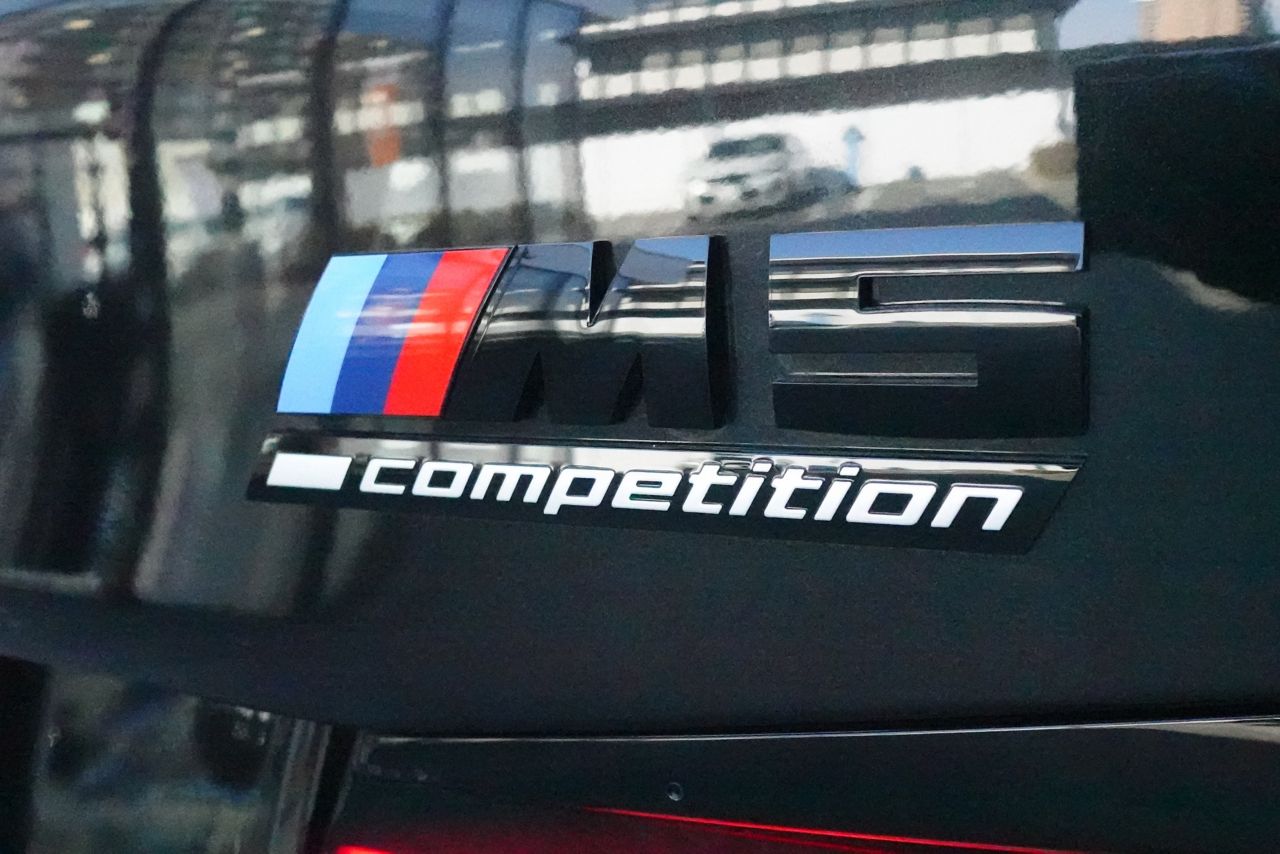 M5 Sedan RHD